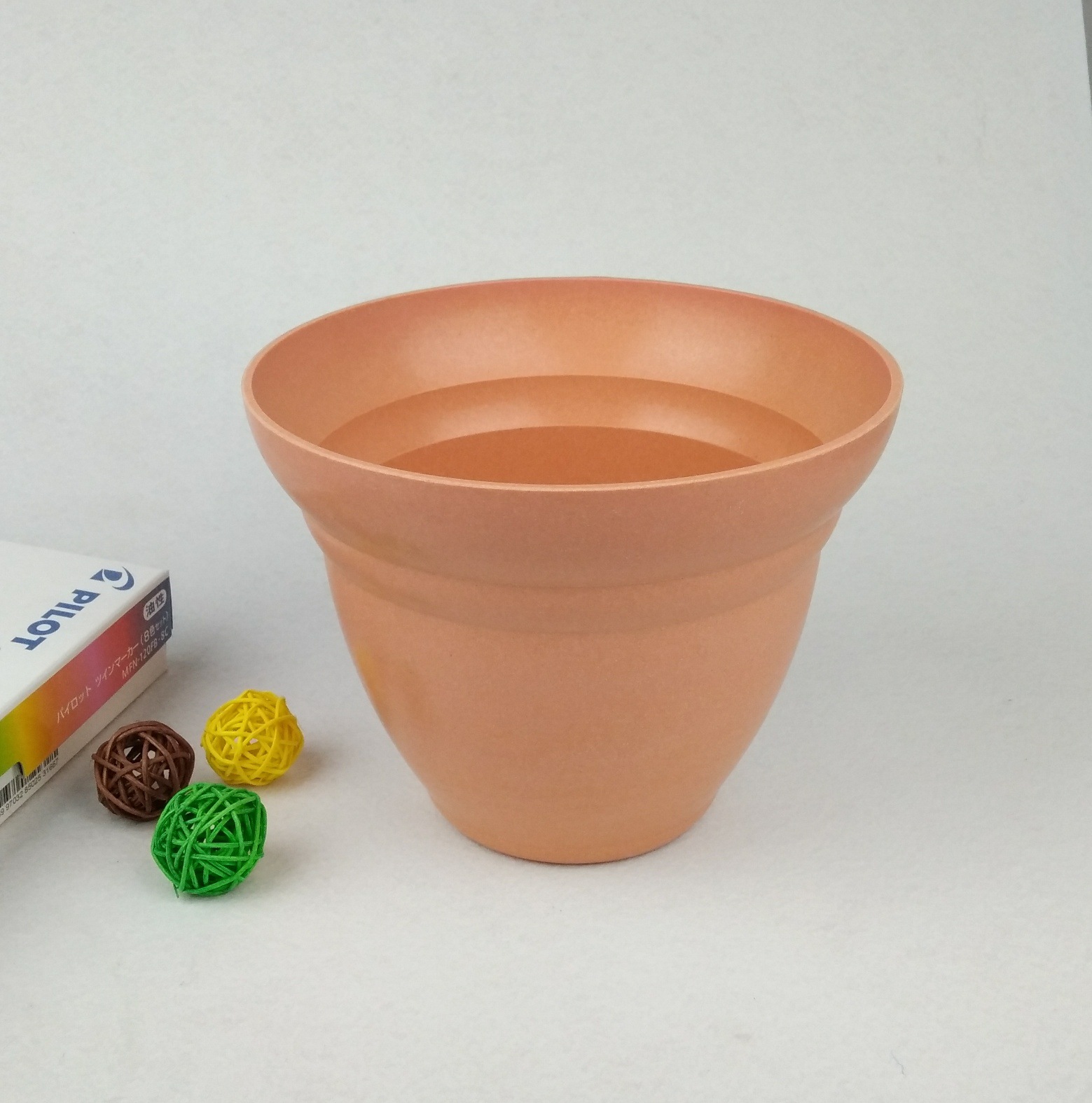 Bamboo fiber degradable flower pot Plastic Pot Manufacturers